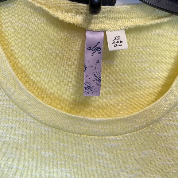 Francesca’s Blouse - Picture 4 of 5